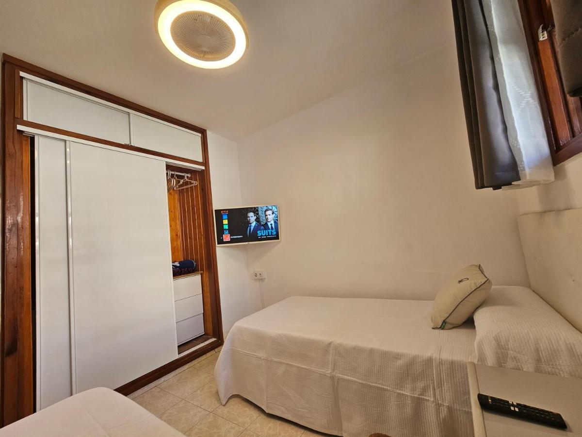 Fayser 108 Beachfront With Direct Pool Access From Terrace อาโรนา ภายนอก รูปภาพ