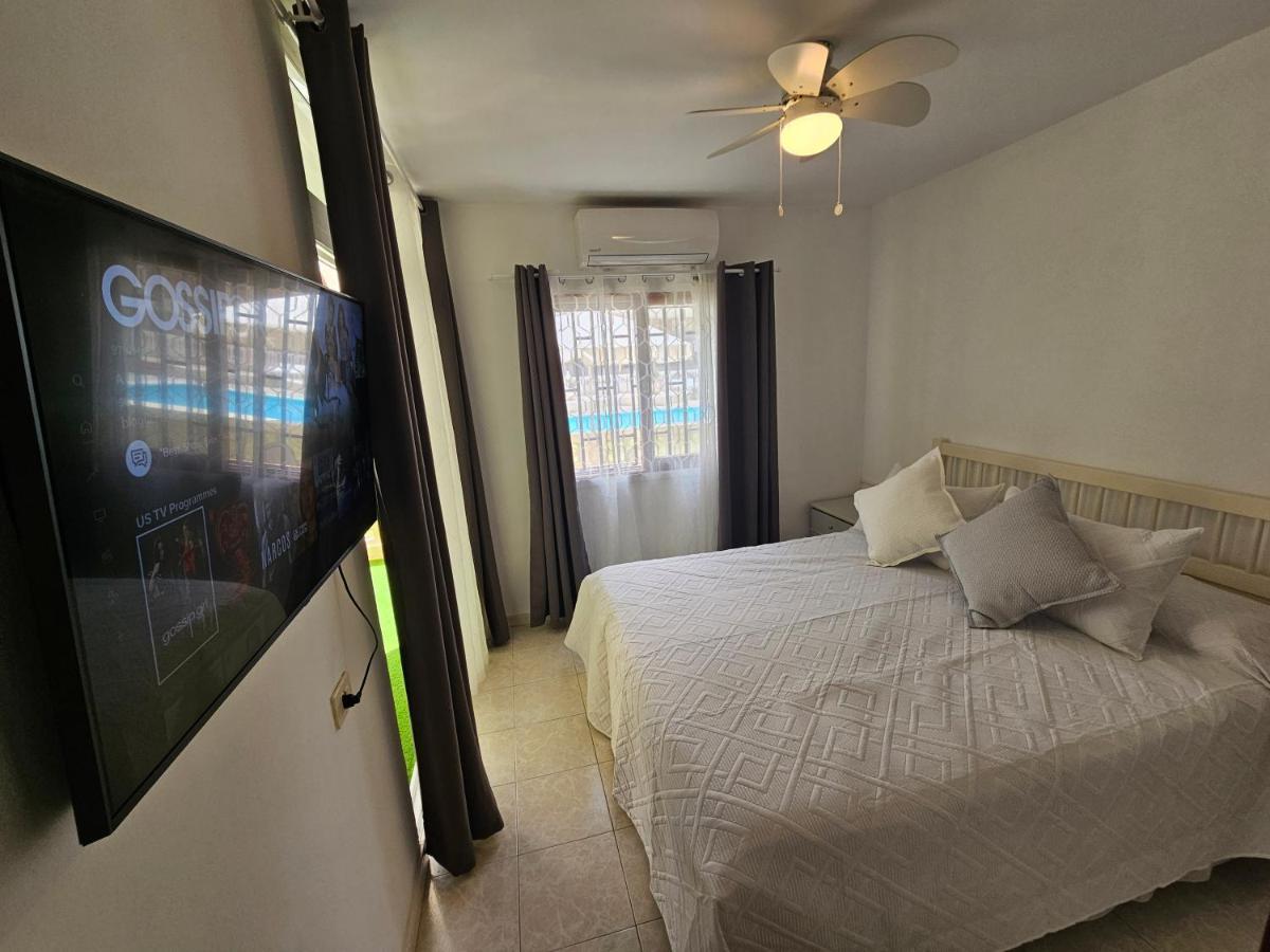 Fayser 108 Beachfront With Direct Pool Access From Terrace อาโรนา ภายนอก รูปภาพ